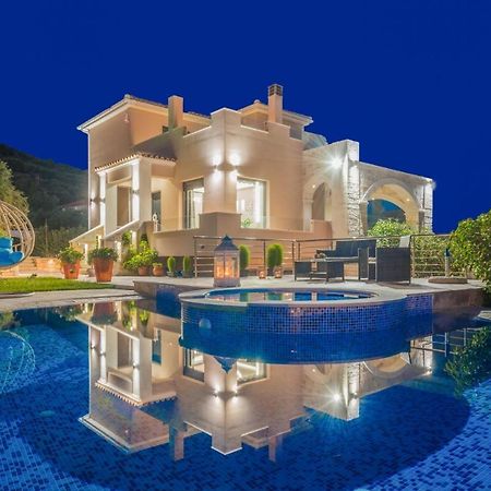 Romanza Luxury Villa Kalamaki  Bagian luar foto