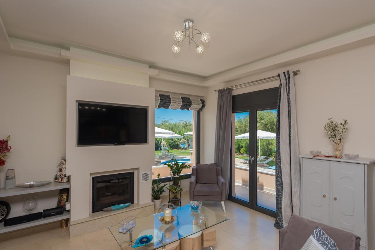 Romanza Luxury Villa Kalamaki  Bagian luar foto